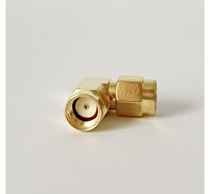 Переходник SMA-Male - RP-SMA-Male (коннектор папа - папа) угловой