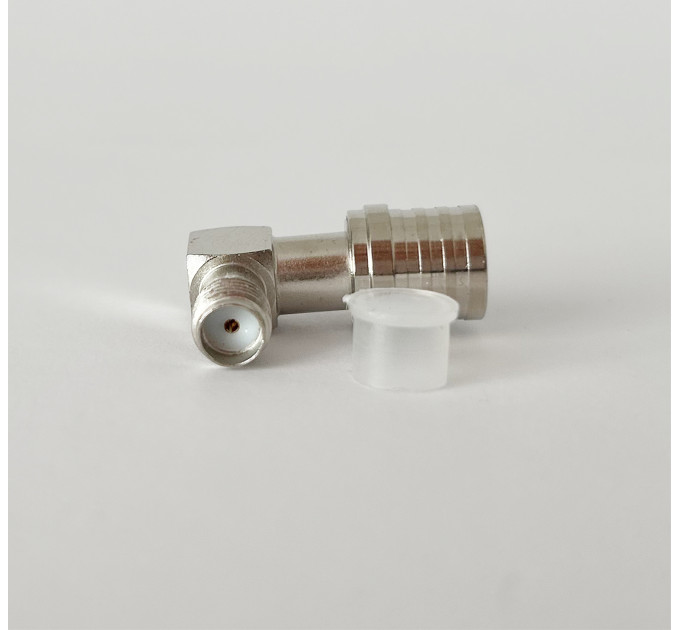 Переходник QMA Male - QMA-Female 90° (коннектор папа - мама) угловой