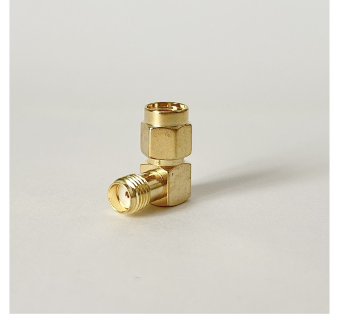 Переходник RP-SMA-Male - SMA-Female (коннектор папа - мама) угловой