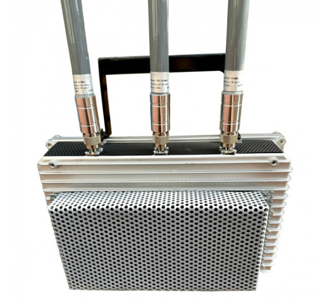 Окопний / авто РЕБ Цербер 3 з діапазоном частот 200-700мГц на вибір.