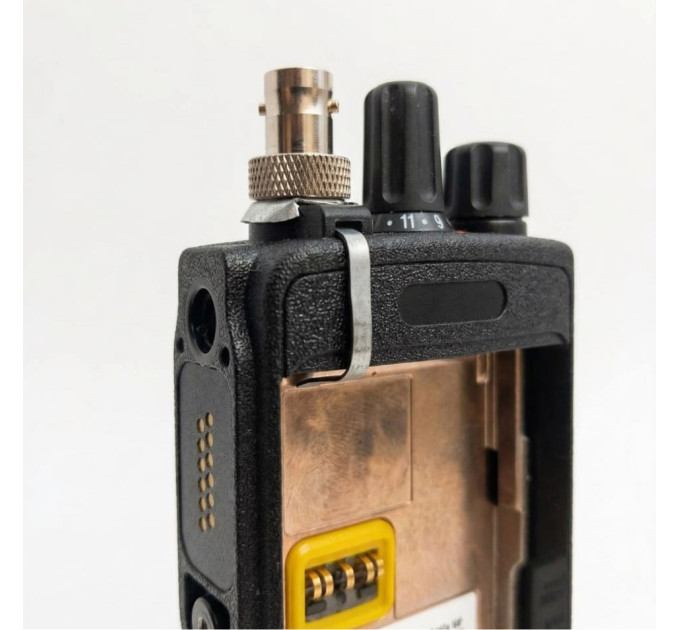 Антенний адаптер, перехідник BNC-female-moto RF, для рацій Motorola DP з кільцем заземлення